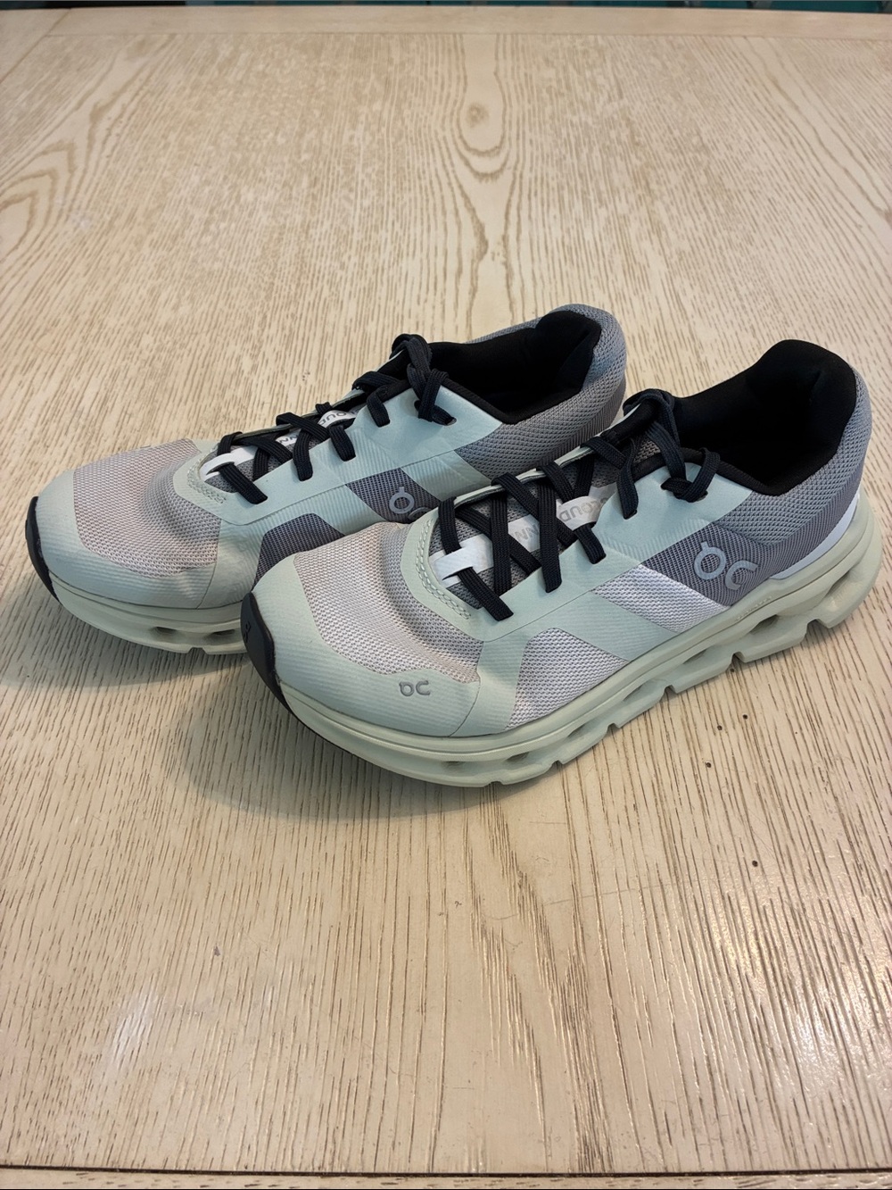 Women’s ON Clouds Cloudrunner Sneaker Shoes (Mint Green/Grey)
